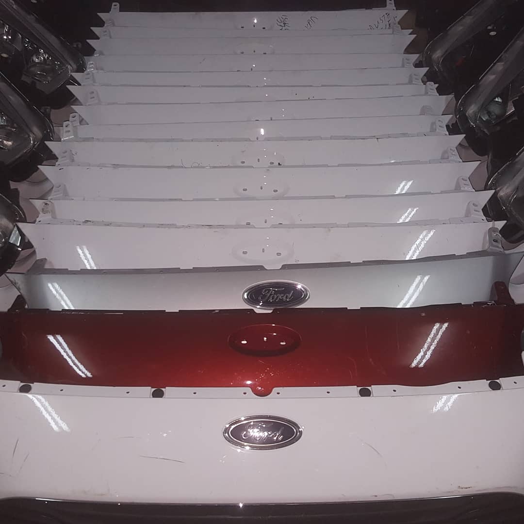 Ford courier çıkma ön panjur
