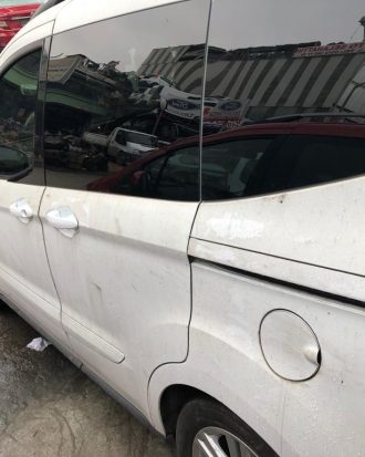 Ford courier çıkma sol arka kapı - BEYAZ