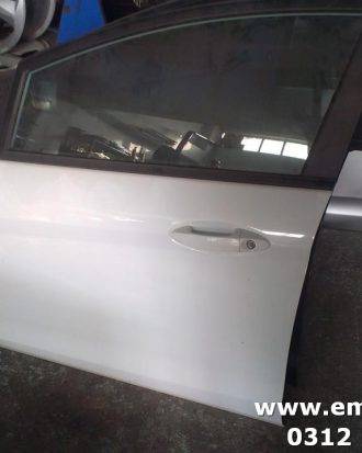 Ford fiesta 3 çıkma hatasız beyaz sol ön kapı