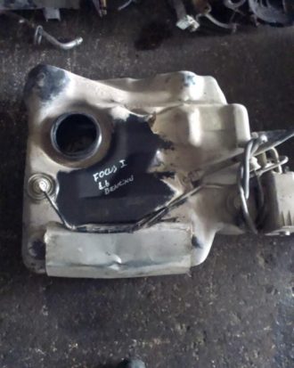 Ford focus 1 çıkma benzin deposu