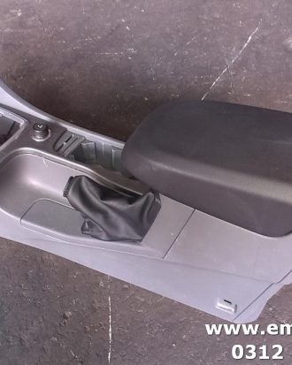 Ford focus 2 çıkma kol dayama , kolçak , ara konsol